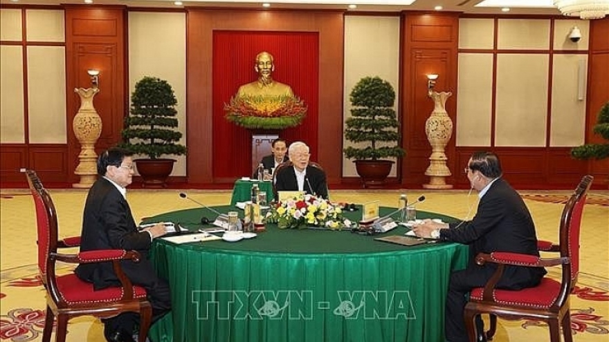 Vietnam, Laos, Cambodia hold tripartite meeting in Hanoi